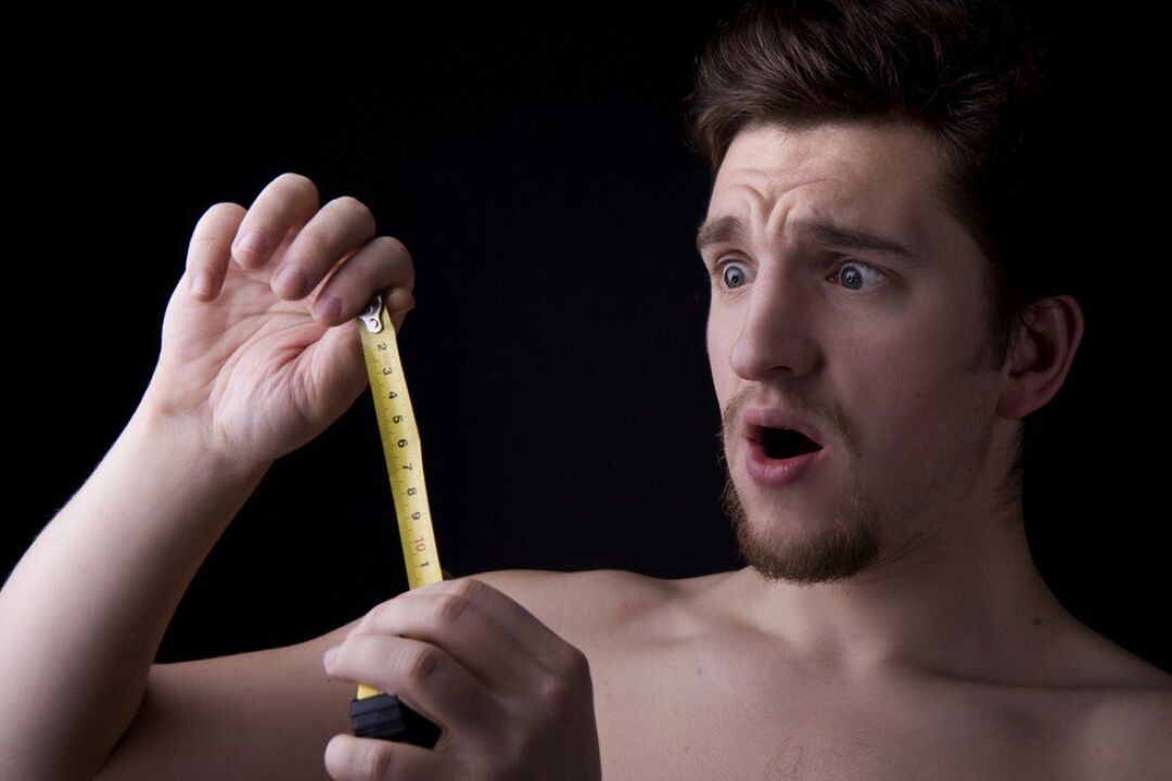 A man enlarged his penis by applying baking soda